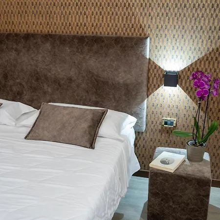 Astoria Hotel 3*